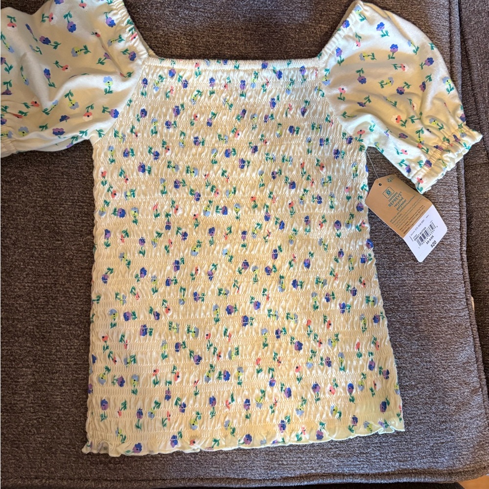 Girls Thereabouts Floral Smocked Top Blouse Shirt Color Sweet Butter XS 6/6X